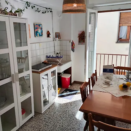 Cristina's Vintage House By Holiday World